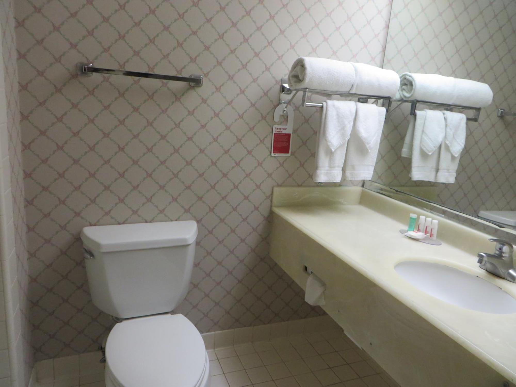 מלון Ramada By Wyndham Hawthorne/Lax חדר תמונה